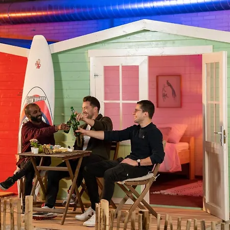 Outside מלון אמסטרדם